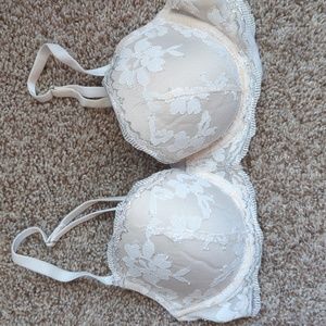 Victoria Secret bra 32C